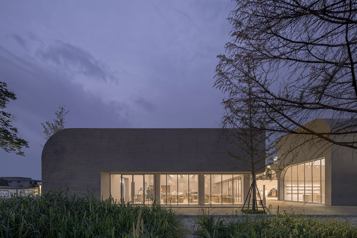 Studio 10 built community center featuring vaulted volumes and smooth corners in Jiaozuo