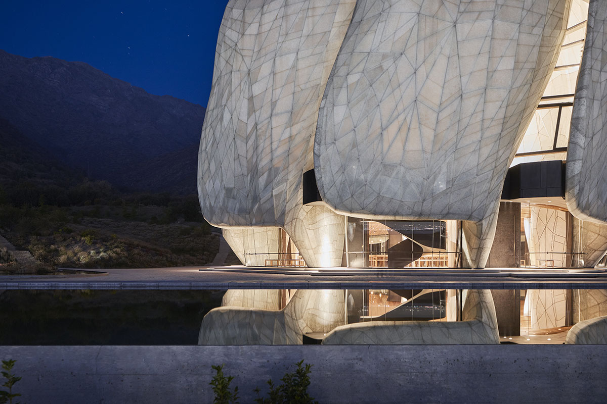 Hariri Pontarini Architects' Baha’i Temple of South America wins 2019 RAIC International Prize