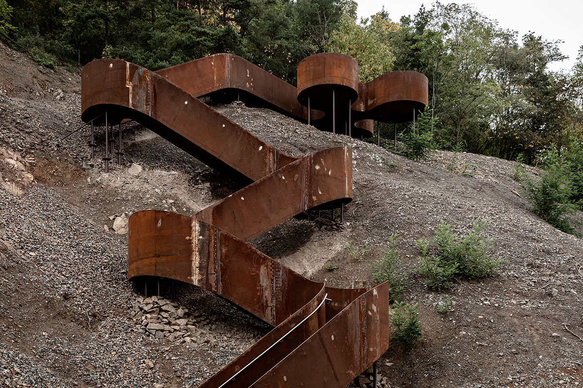 Reiulf Ramstad Arkitekter designs corten steel interventions for hikers on the valley of Rosheim