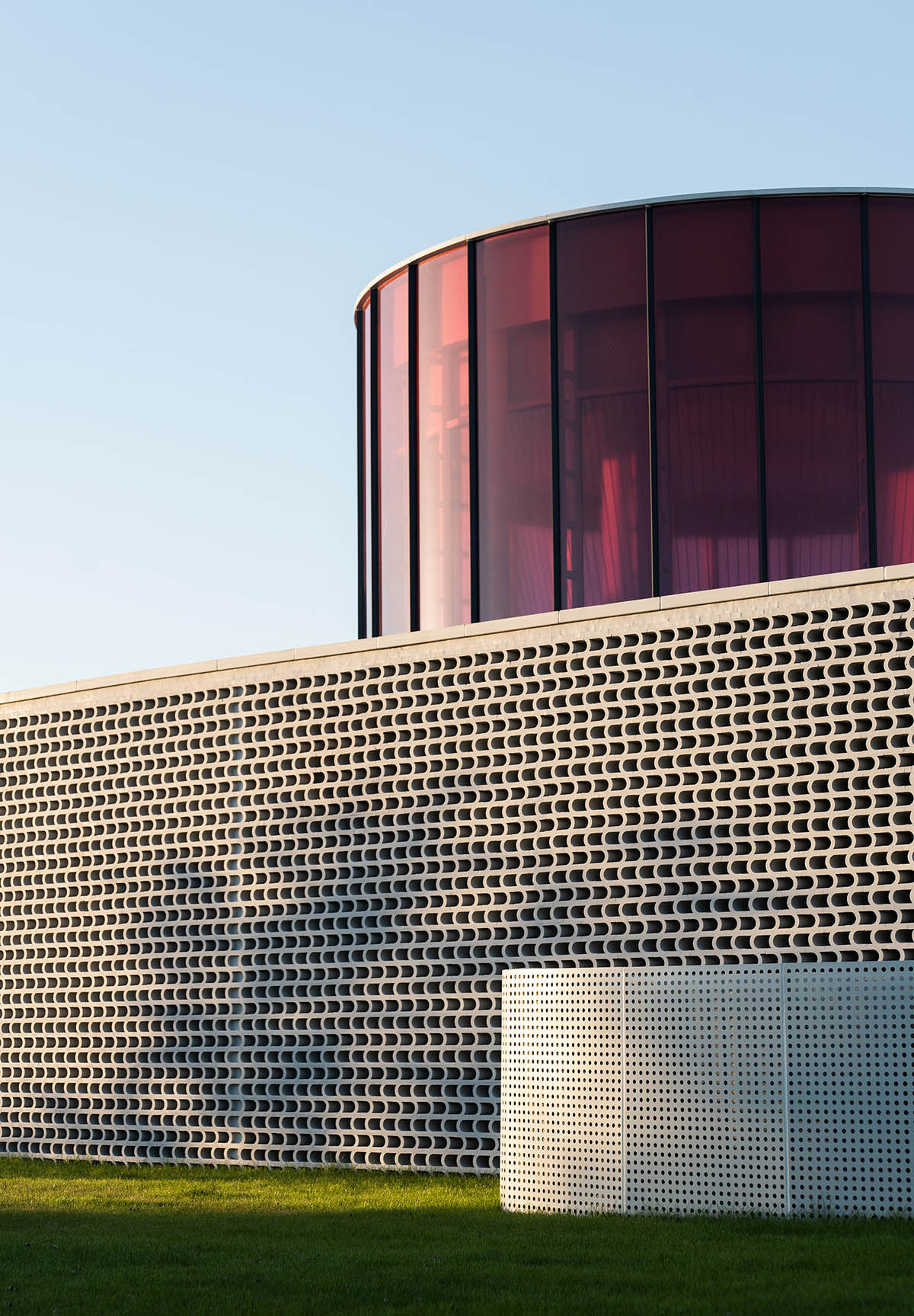 Circular, oval and square volumes form art museum designed by Wutopia Lab in China 