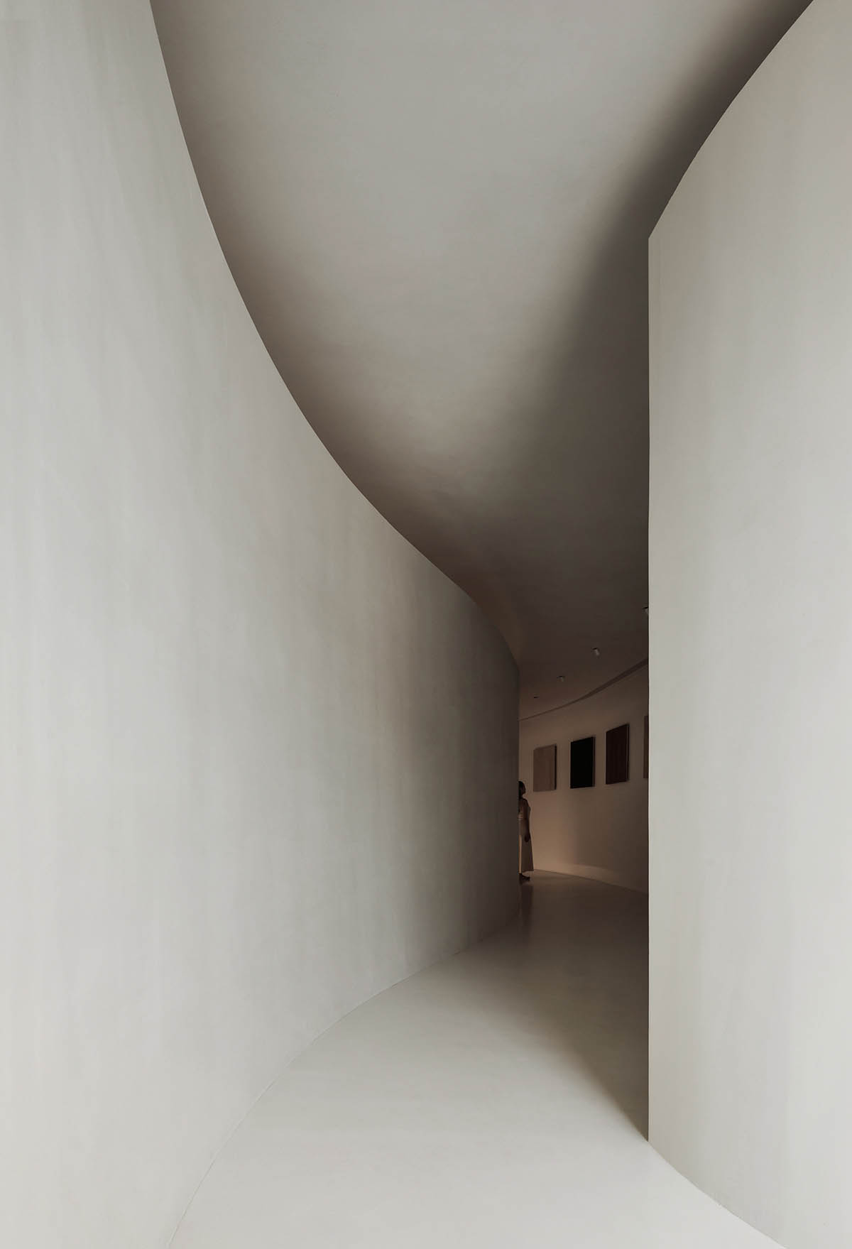 TSPACE DESIGN imagines circular gallery like a round heaven in Beijing