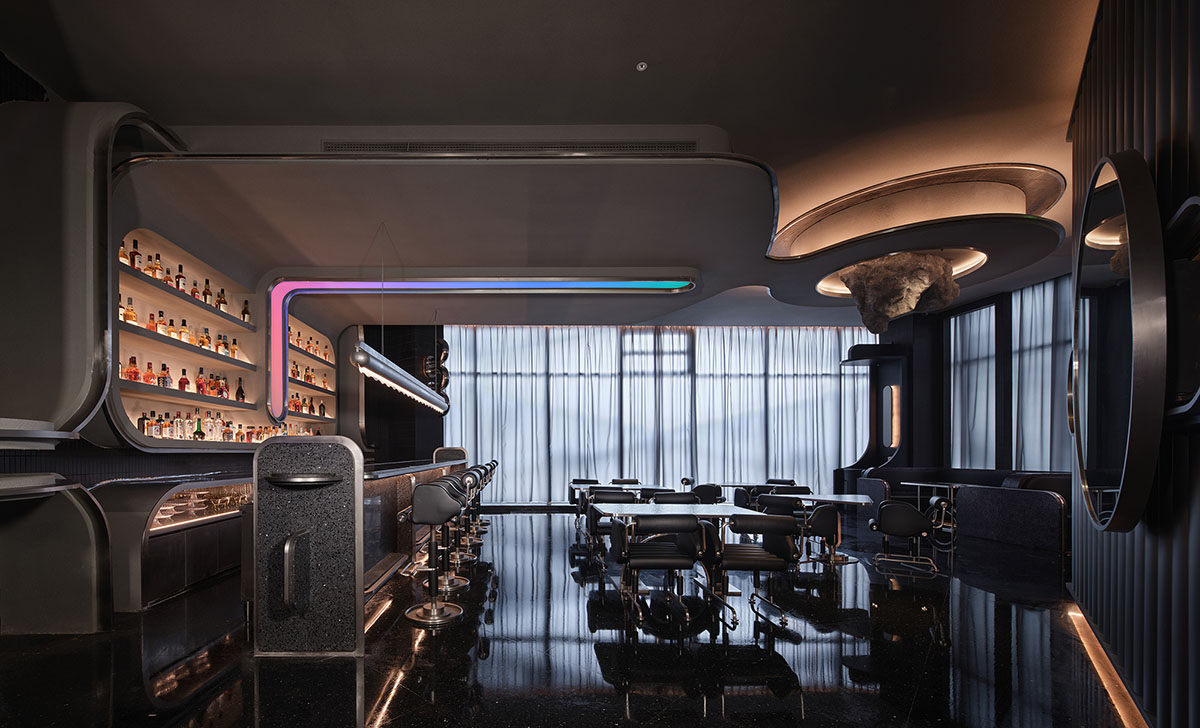 PIG Design sculpts restaurant building with diamond-shaped lines and retro effect in China