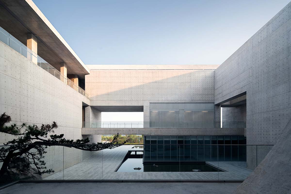 Studio Zhu-Pei creates generous urban space with