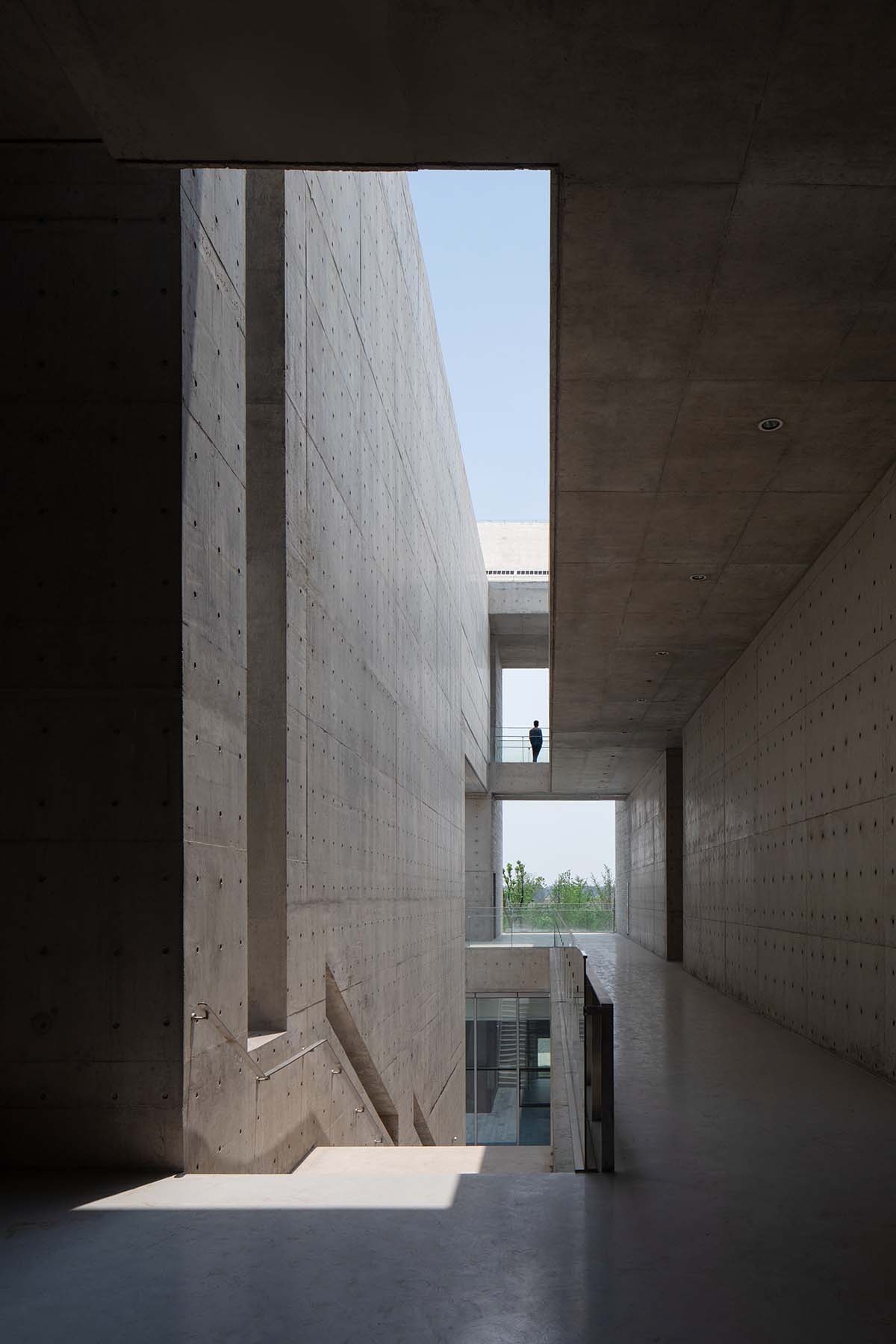 Studio Zhu-Pei creates generous urban space with