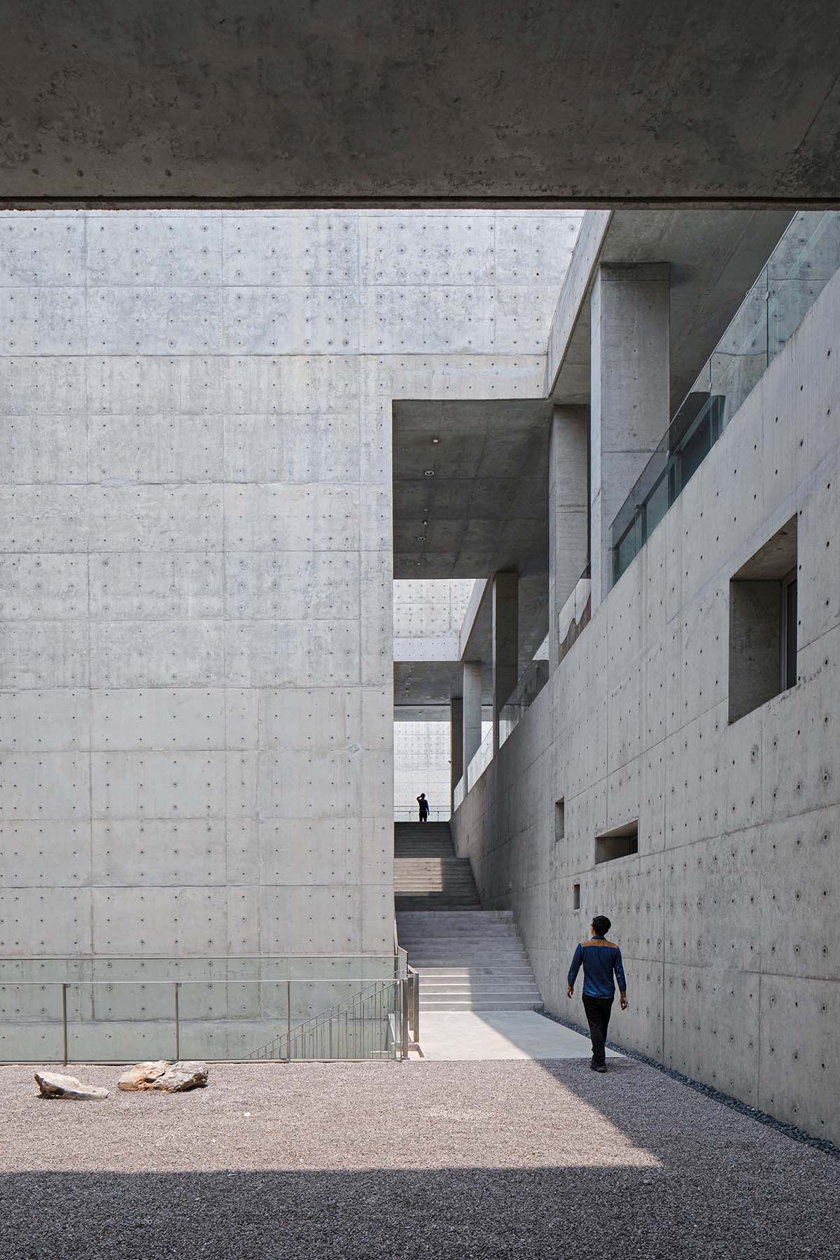 Studio Zhu-Pei creates generous urban space with