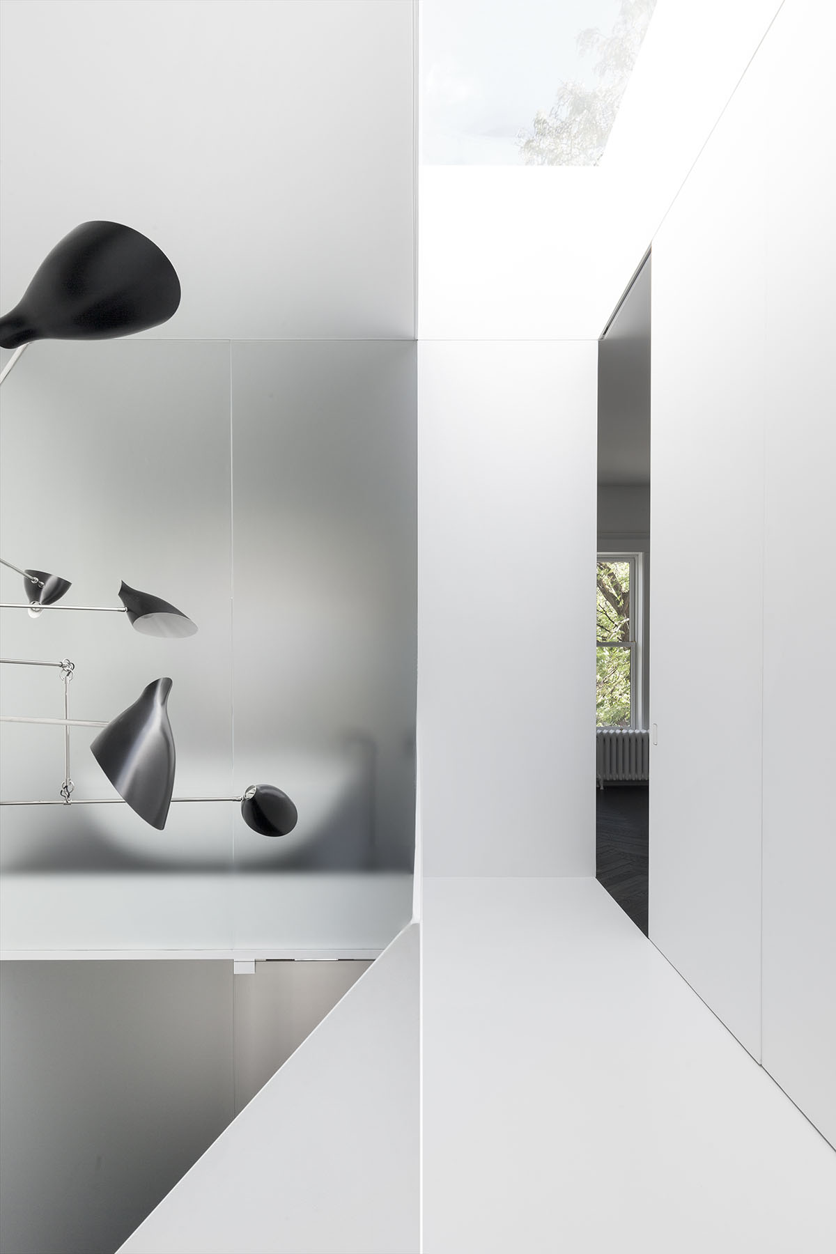 la SHED architecture creates sharp contrast for Maison du Parc in Montr&eacute;al