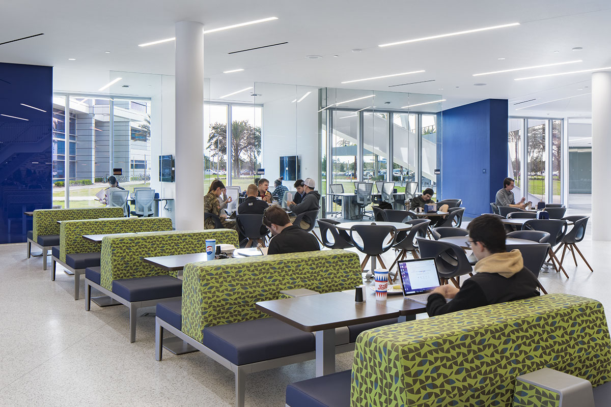 ikon.5 architects designs student union with soaring form expressing flight on Daytona Beach