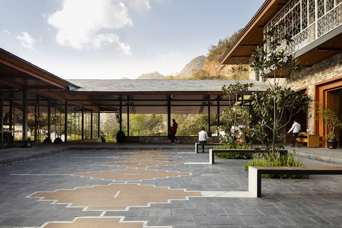 yh2 and Edifice Consultants' resort and spa complex inspired by rugged mountain topography in India