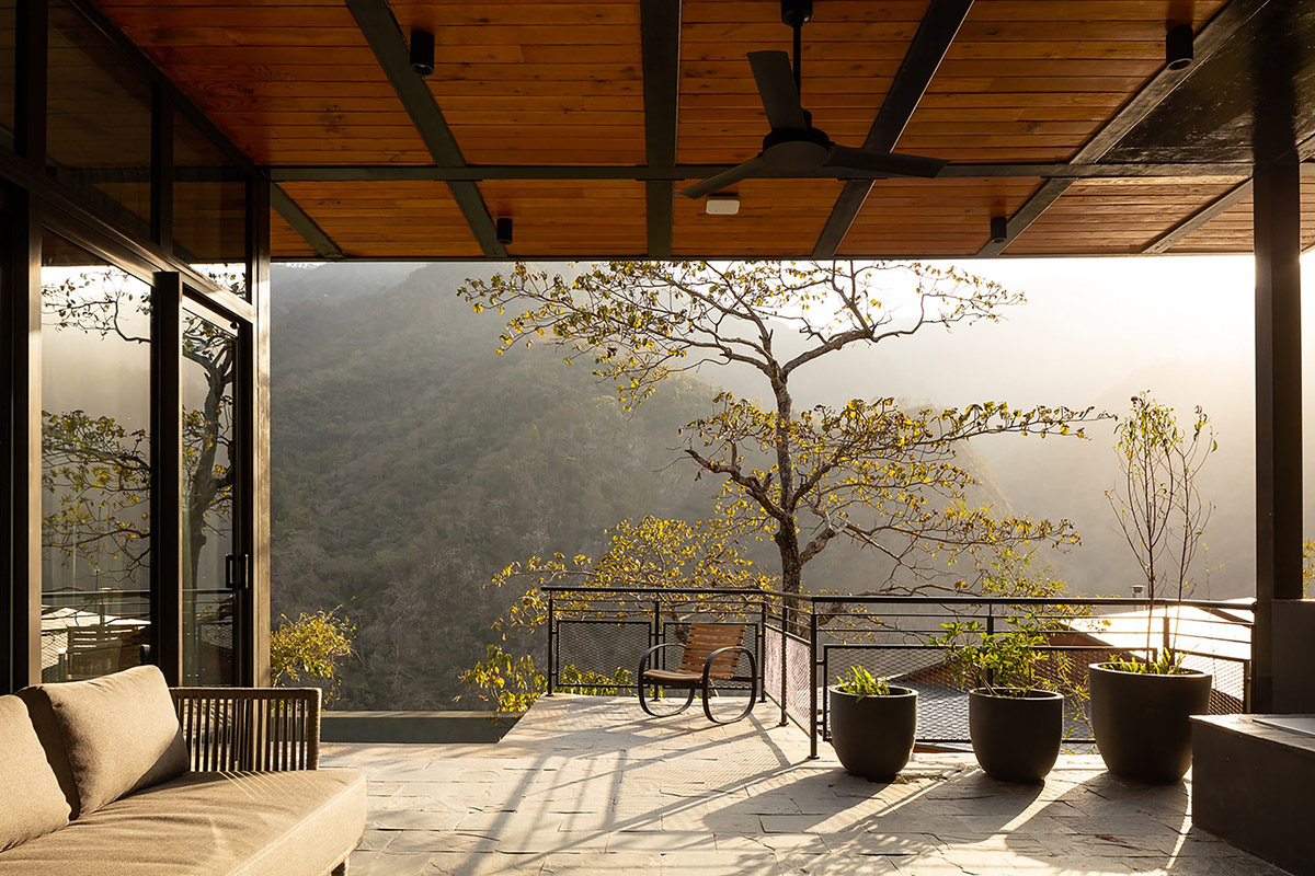yh2 and Edifice Consultants' resort and spa complex inspired by rugged mountain topography in India