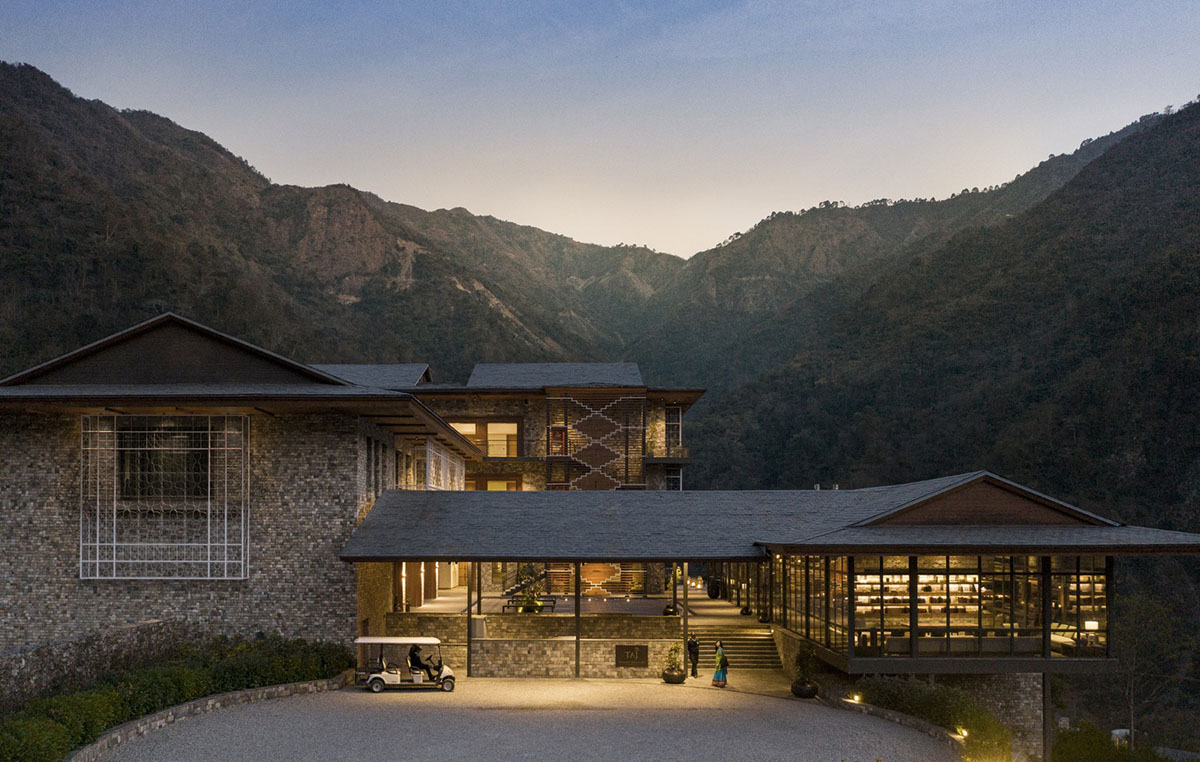 yh2 and Edifice Consultants' resort and spa complex inspired by rugged mountain topography in India