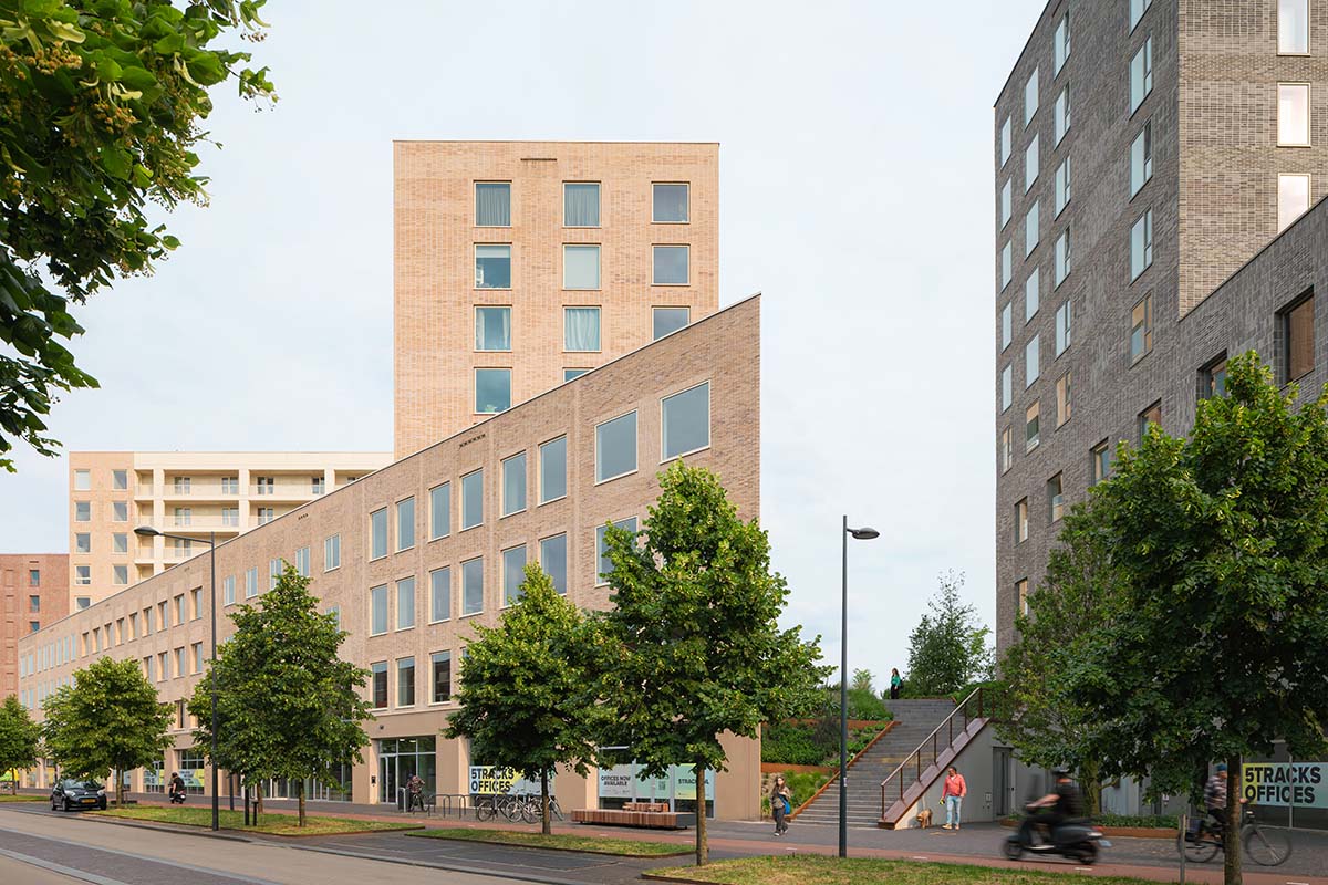 Shift Architecture Urbanism and Powerhouse Company built a vibrant hub for contemporary urban living