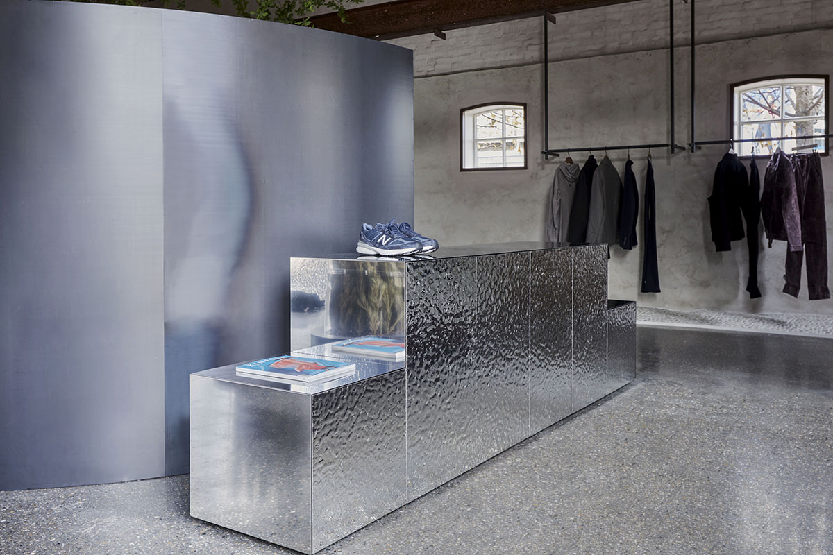 Barde vanVoltt creates retail store interiors like a Japanese zen garden in Nistelrode