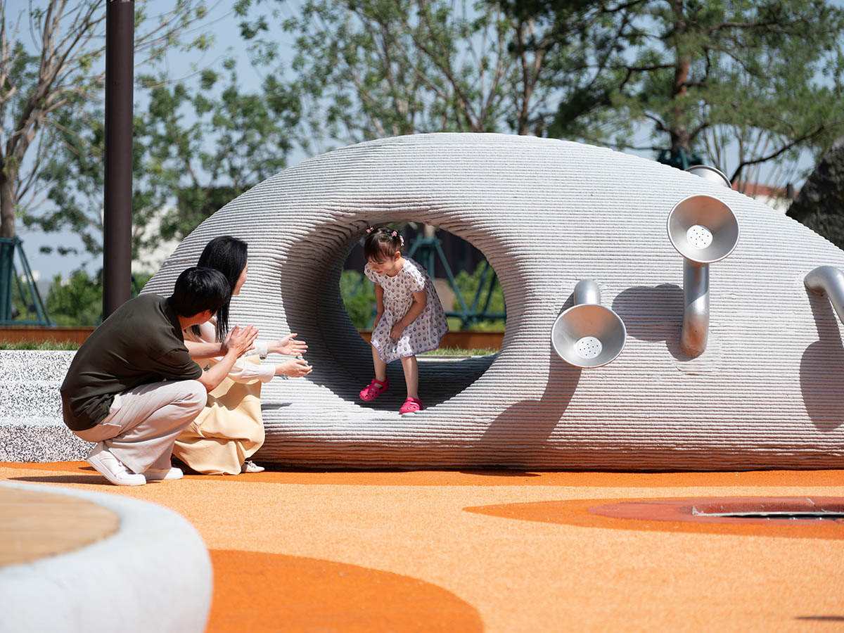 XISUI Design creates a 3D concrete-printed playground in China