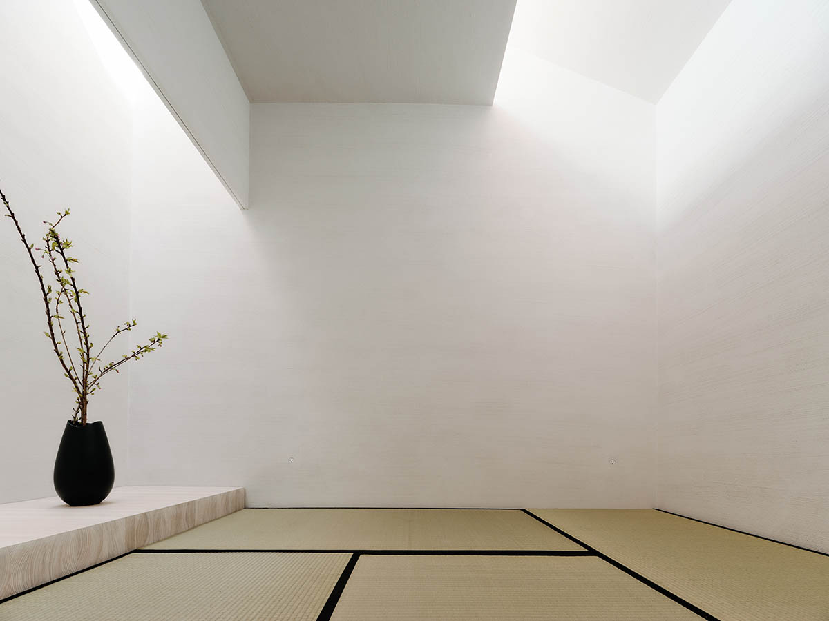 Capturing Light Residence by Min Design explores the dynamics of light in San Francisco 