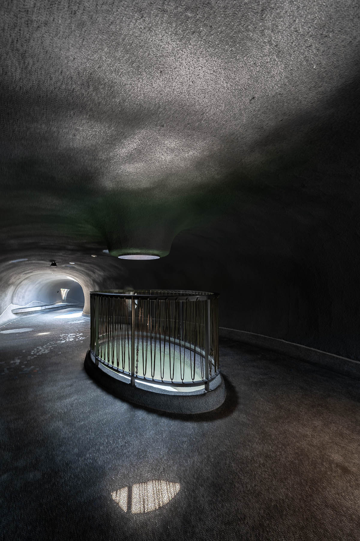 Liao Weili completes a bridge that doesn’t look like a bridge