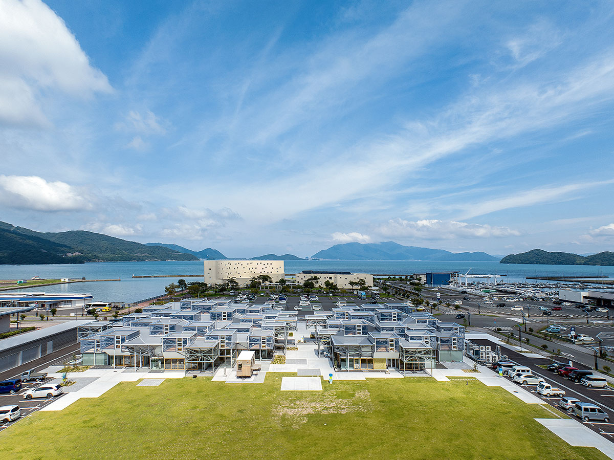 Osamu Morishita Architect and Associates imagines marine parks as glass clouds floating in the sky 