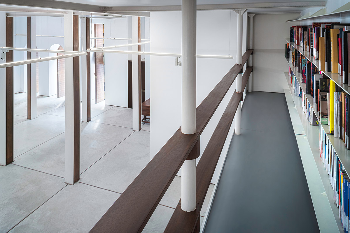 SquareWorks converts former Victorian Gothic style building into an art gallery in Mumbai
