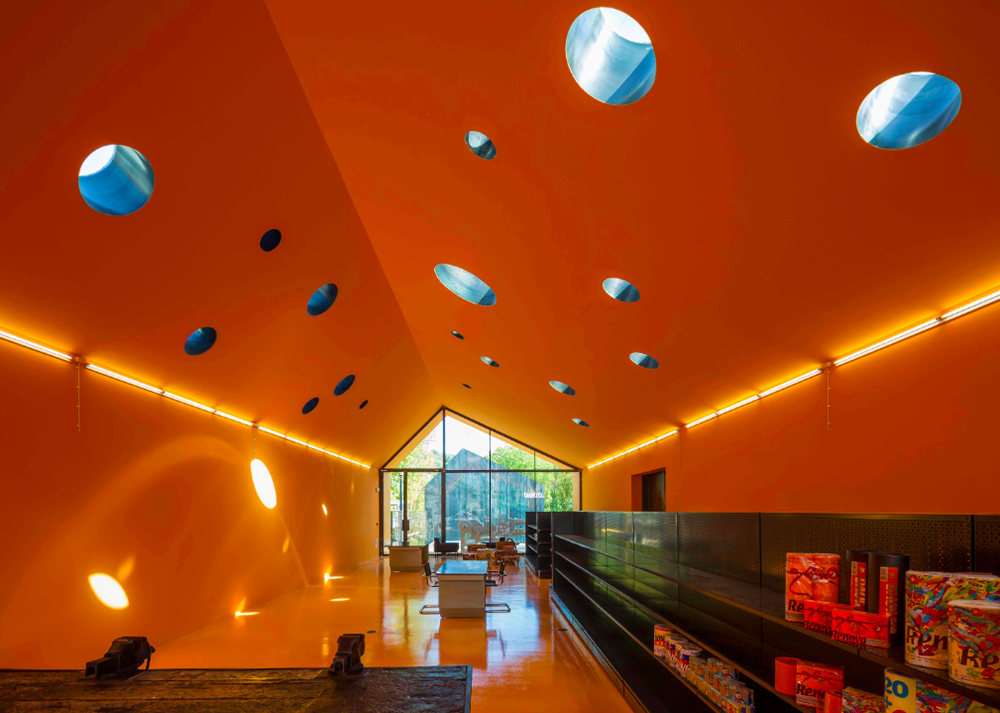 PHYD Arquitectura completes Renova Store and Theatre in Portugal