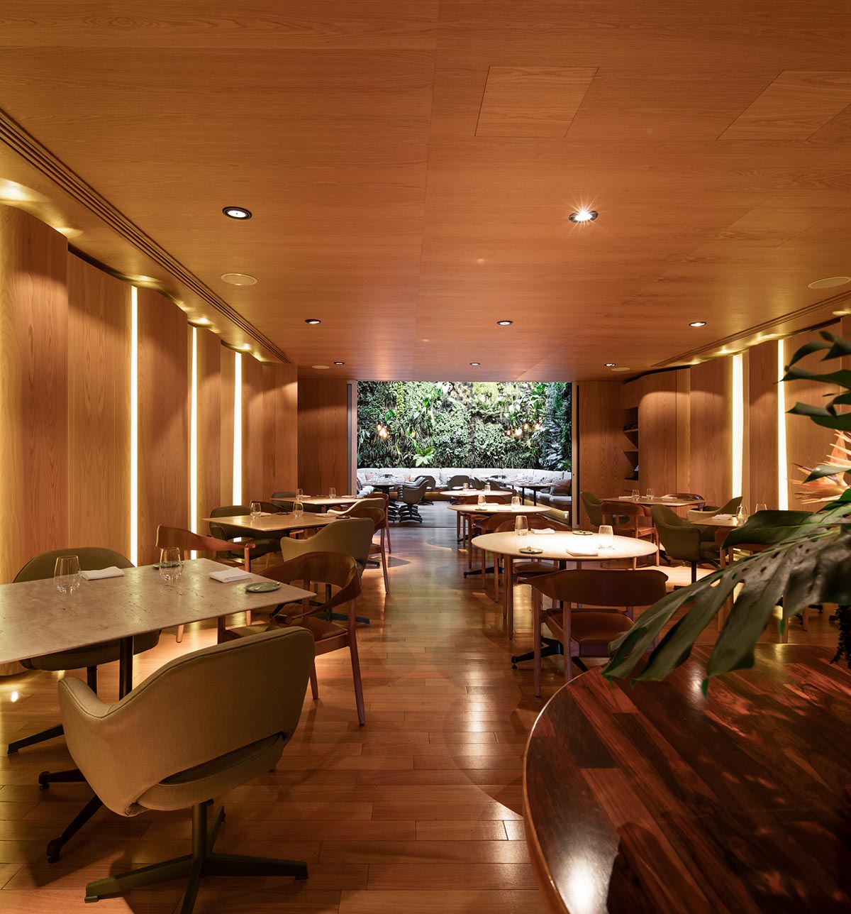 Oppenheim Architecture and Studio Arthur Casas' hotel features lacework-looking façade in Brazil