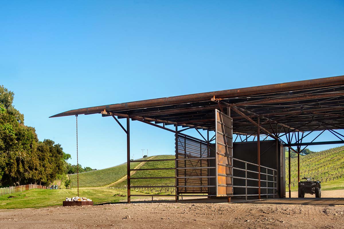 Clayton & Little’s corten-steel barn powers its adjacent winery with reclaimed oil field pipes