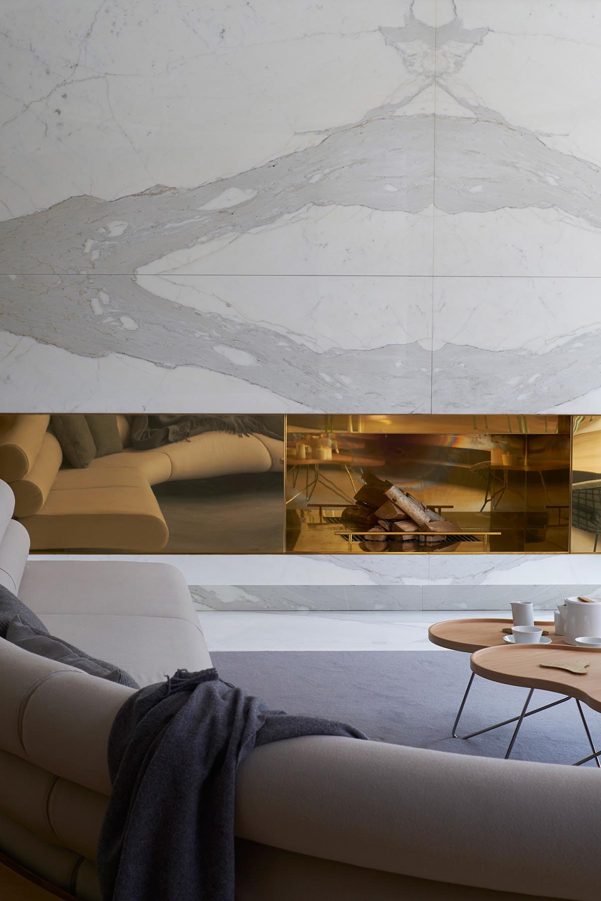 Elegant details and trefoil-shaped garden form this family house by Eldridge London in Coombe Park