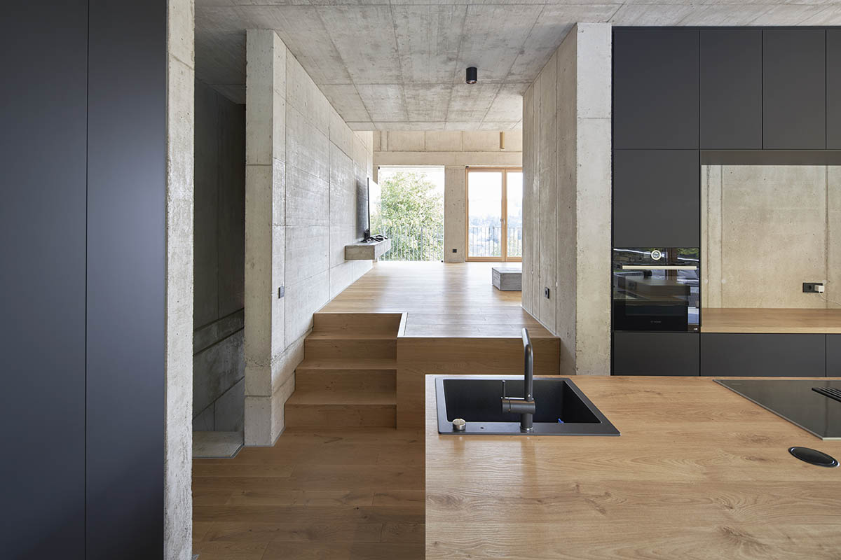 Studio Hertweck designs R&ouml;hrig House with continuous terrace towards the valley in Germany