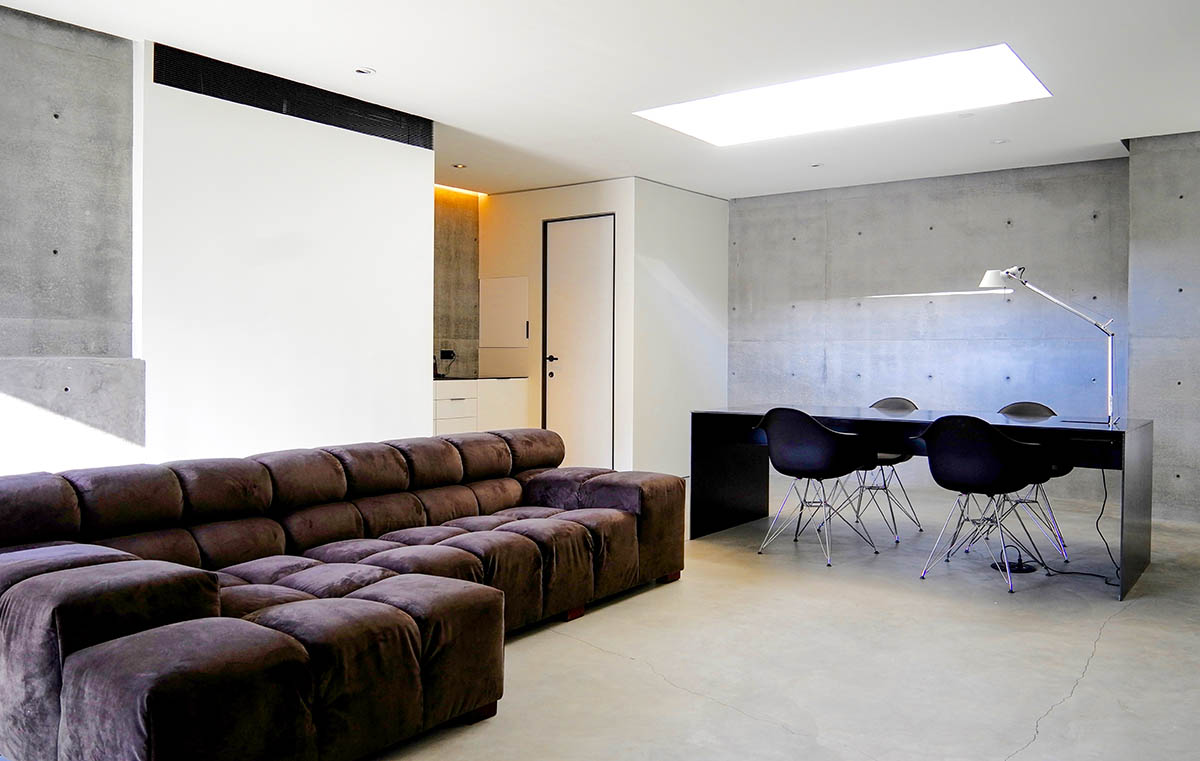 Heusch Inc. completes Oak Pass Residence addition raised on steel columns in Beverly Hills