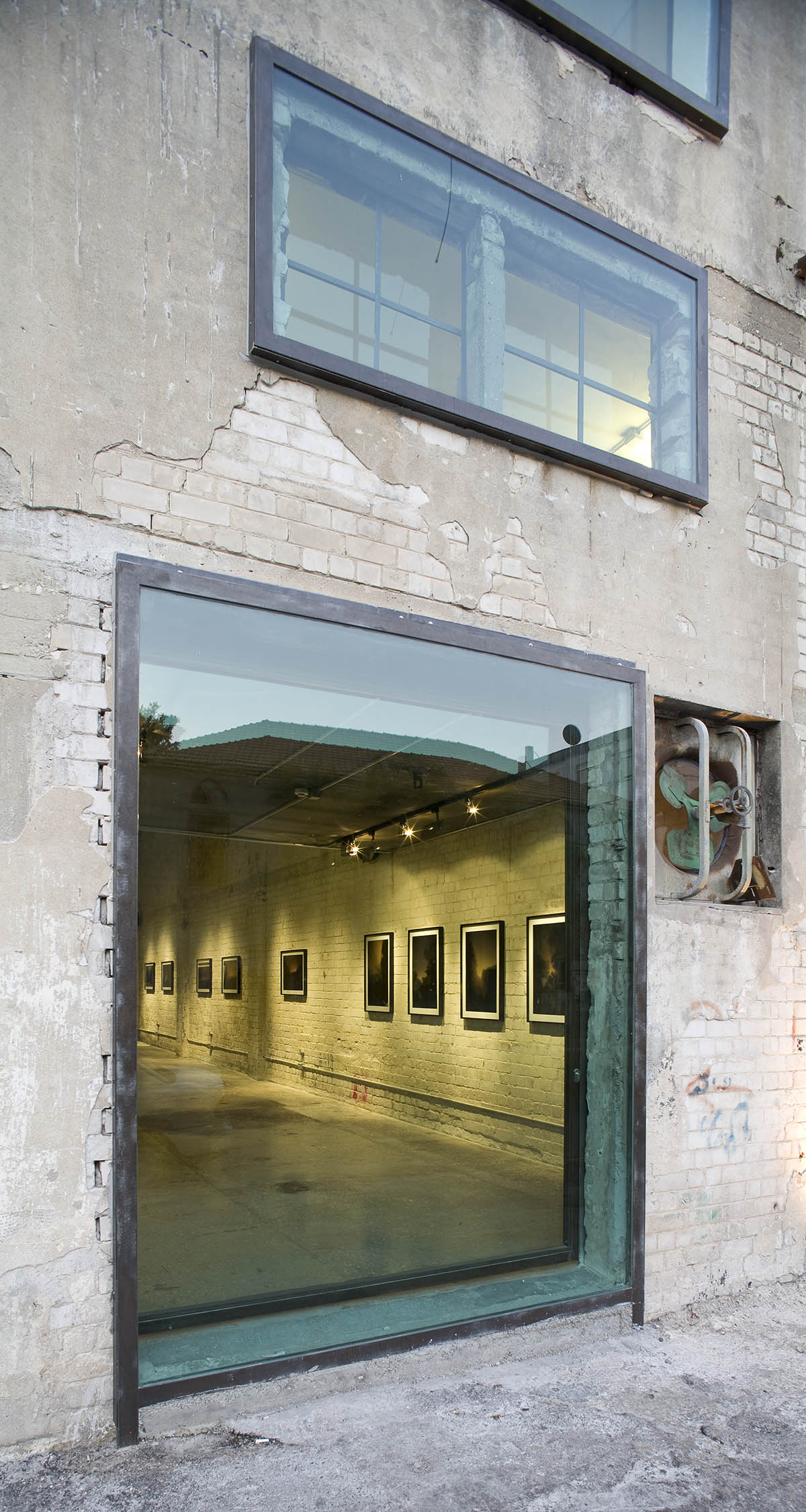 A. Lerman Architects converts old print factory into contemporary art gallery in Tel Aviv