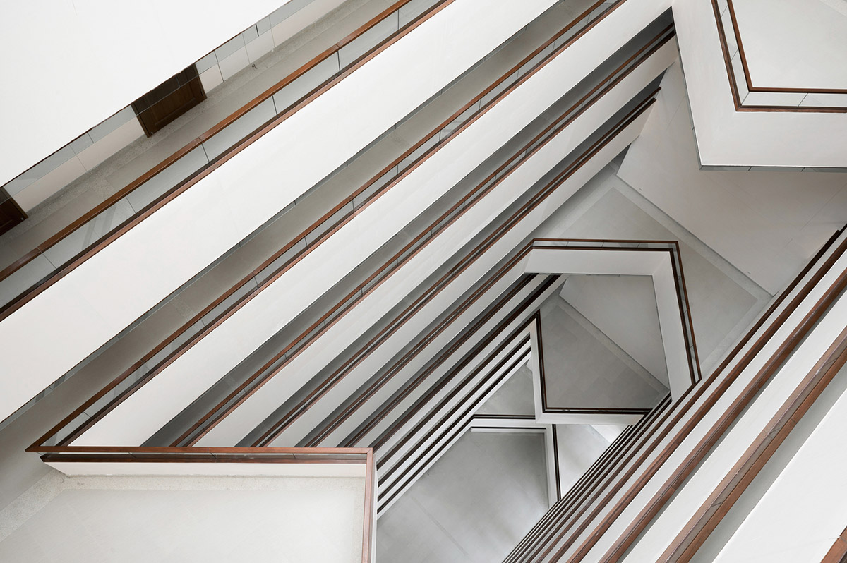 Plan Architect designs dormitory building with zigzag balconies ensuring more sunlight in Thailand