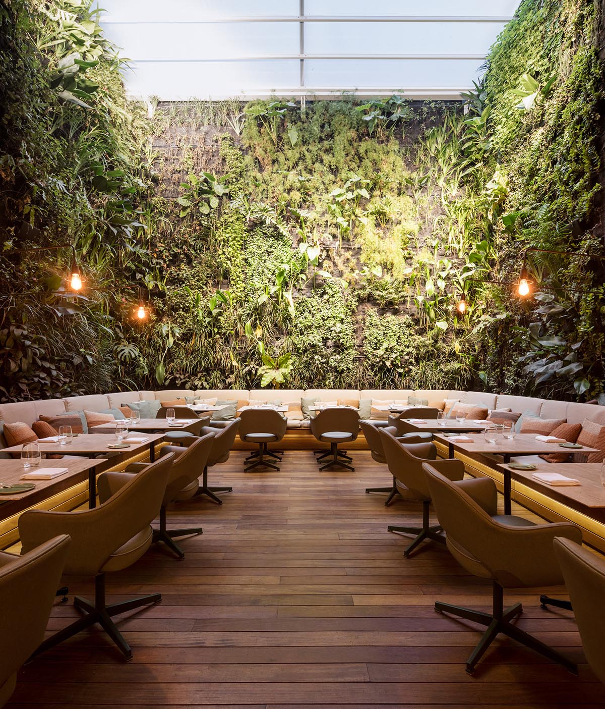 Oppenheim Architecture and Studio Arthur Casas' hotel features lacework-looking façade in Brazil