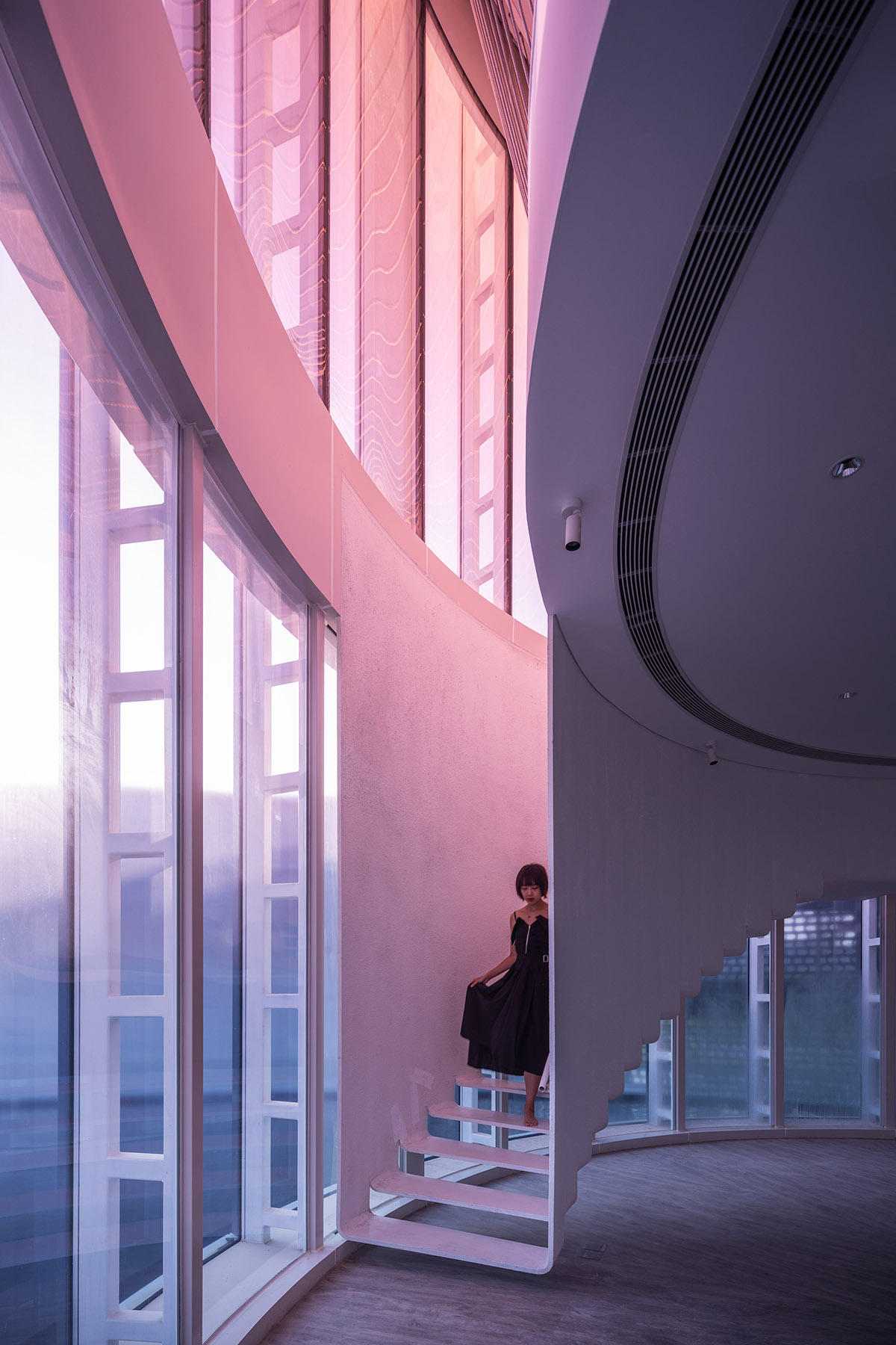 Circular, oval and square volumes form art museum designed by Wutopia Lab in China 
