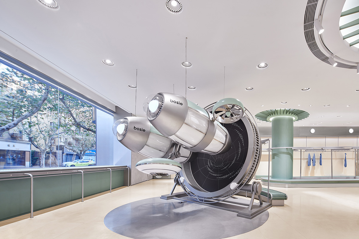 Leaping Creative creates spaceship-like store with tech-integrated elements in Shanghai 