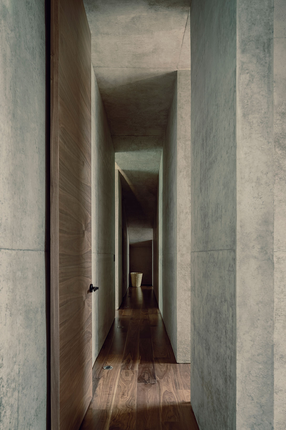 HW Studio designs cozy cave that disappears in the landscape and creates a new hill in Mexico