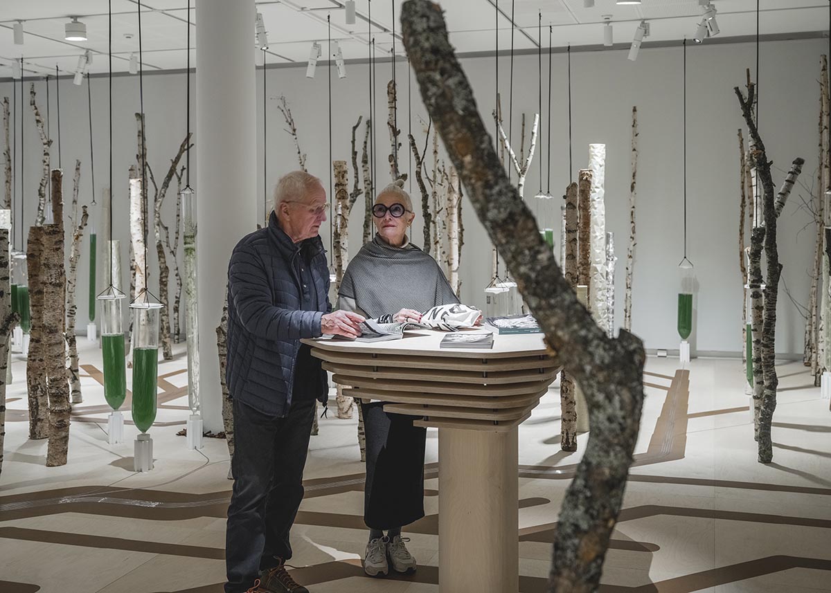 L'exposition Deep Forest plonge dans les processus bio-numériques à travers l'architecture et la nature 