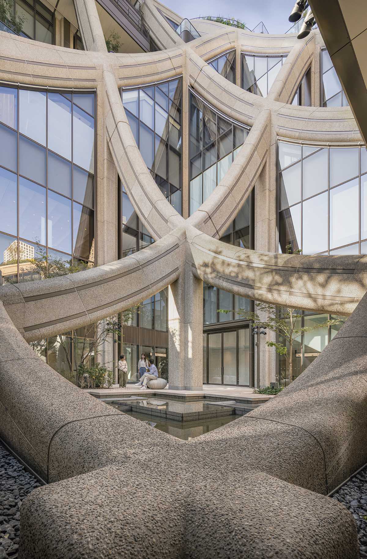 Heatherwick Studio built Azabudai Hills with 