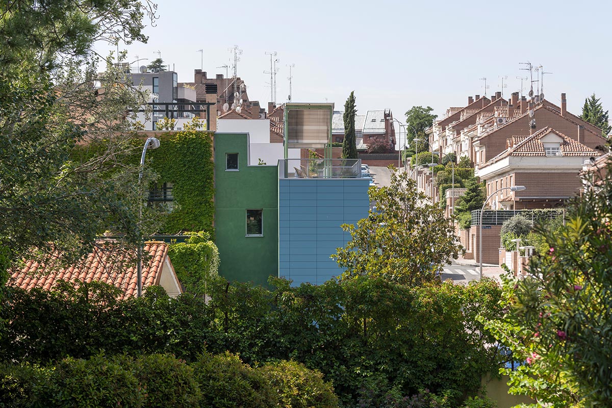 Ignacio G. Galán and OF Architects complete Beyond-the-family Kin Housing in Madrid