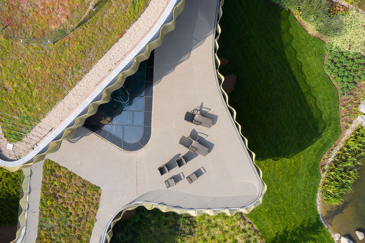 J. Mayer. H built this flower-shaped residence as a camouflage from the environment in near Moscow