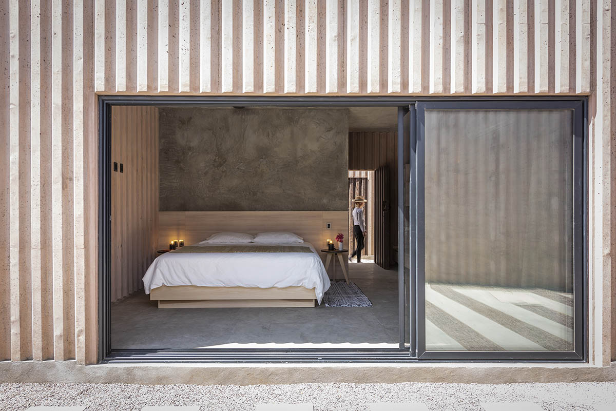 Casa Santos, made of cuboid modules, creates aesthetic harmony with the desert in Mexico 