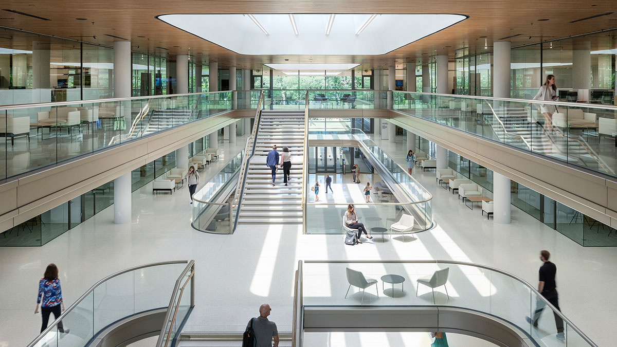 Foster + Partners completes office building for PGA Tour with 