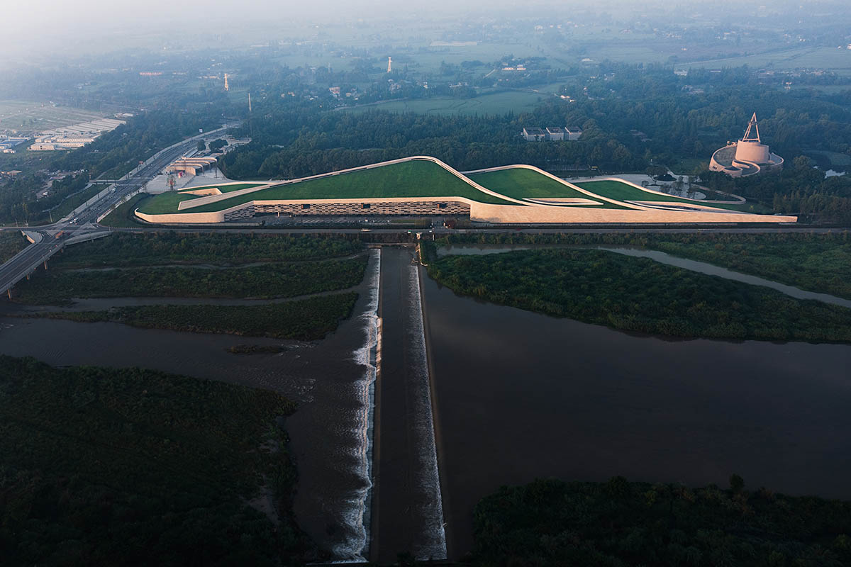 Mound-shaped museum by CSWADI rises from the earth like