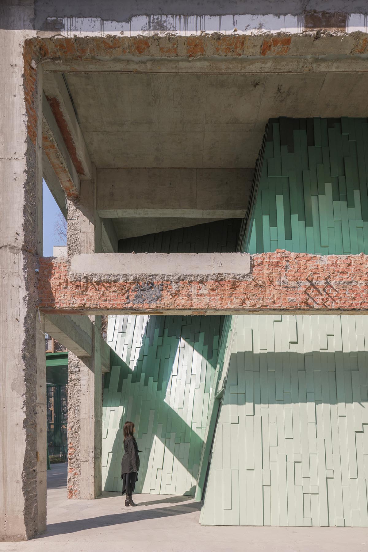 Wutopia Lab transforms former silk weaving factory into a theater in Suzhou, China 