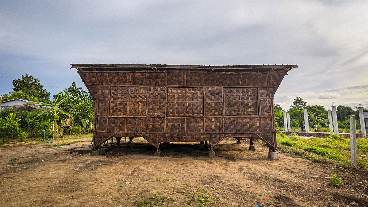Blue Temple built affordable bamboo housing for displaced families at the price of a smartphone