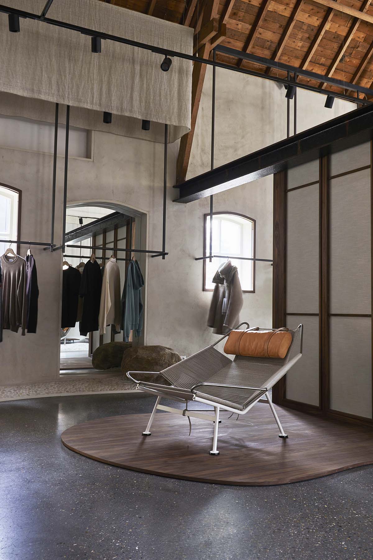 Barde vanVoltt creates retail store interiors like a Japanese zen garden in Nistelrode