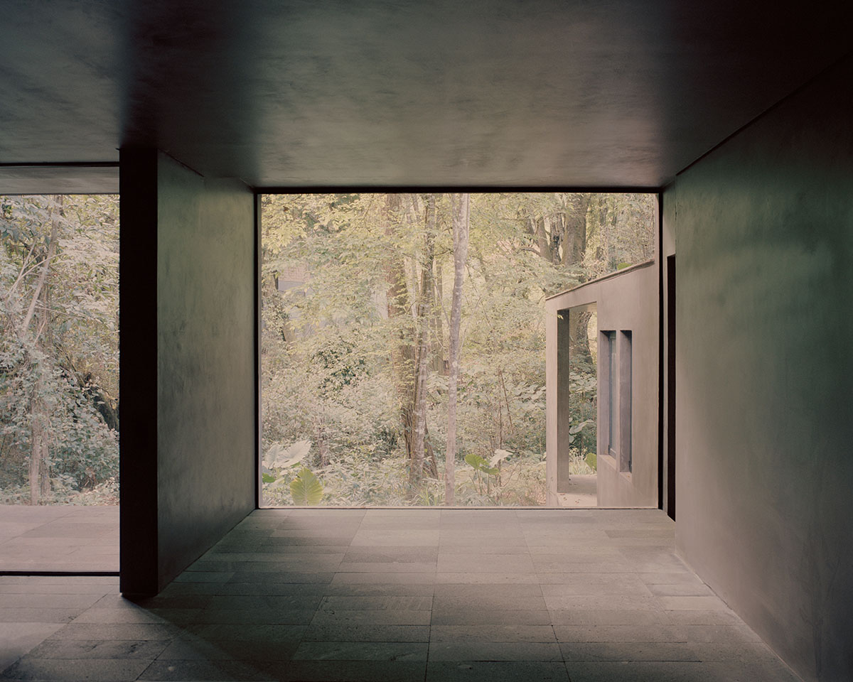 PPAA completes Copas House with sleek skin and pastel tones in Valle de Bravo