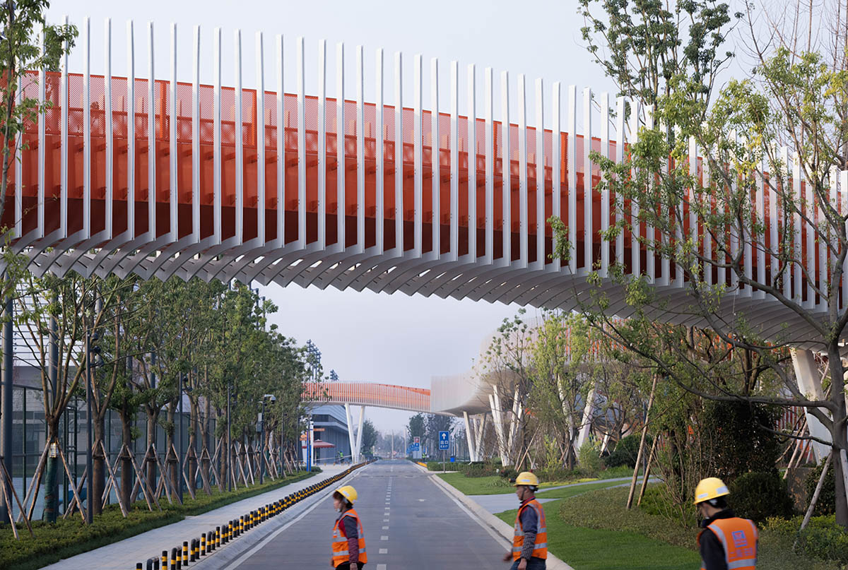 Atelier-Sizhou completes Dong‘an Lake Sports Park Bridge in Chengdu