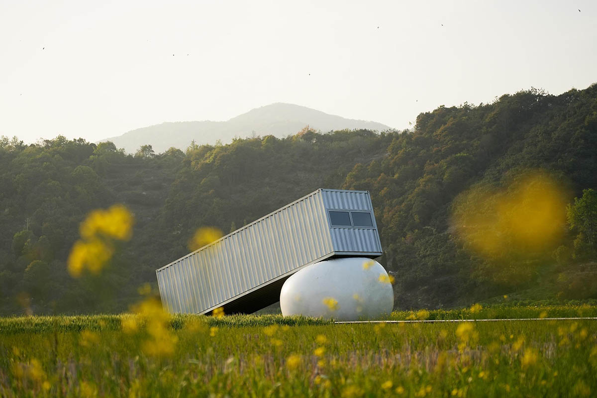 Practice on Earth and Increments Studio complete inflatable structures in Ningbo, China