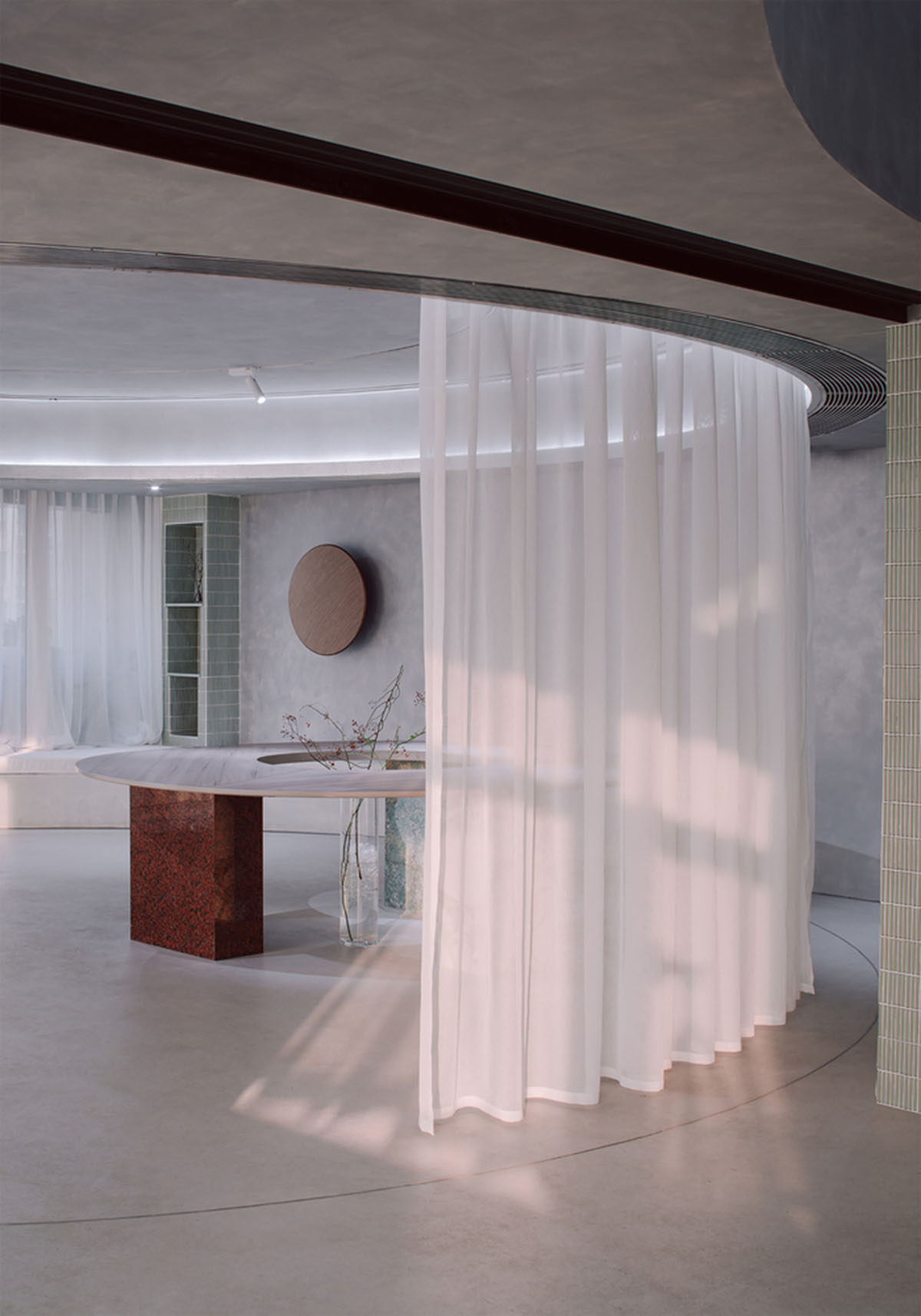 Green hues and pastel colors dominate multi-functional painting studio by ATELIER MOZH in China