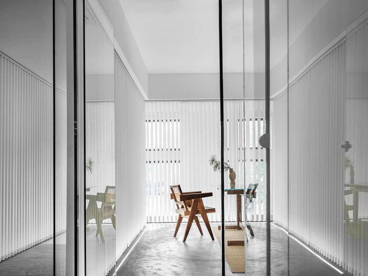 MIAOJUE Design Studio creates resort-like office space where nature, art and work converge in Beijing