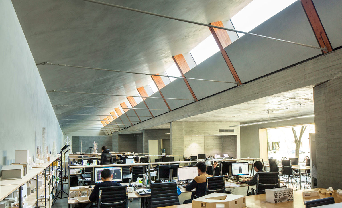 ZAO/standardarchitecture transforms old factory building into its design studio in Beijing