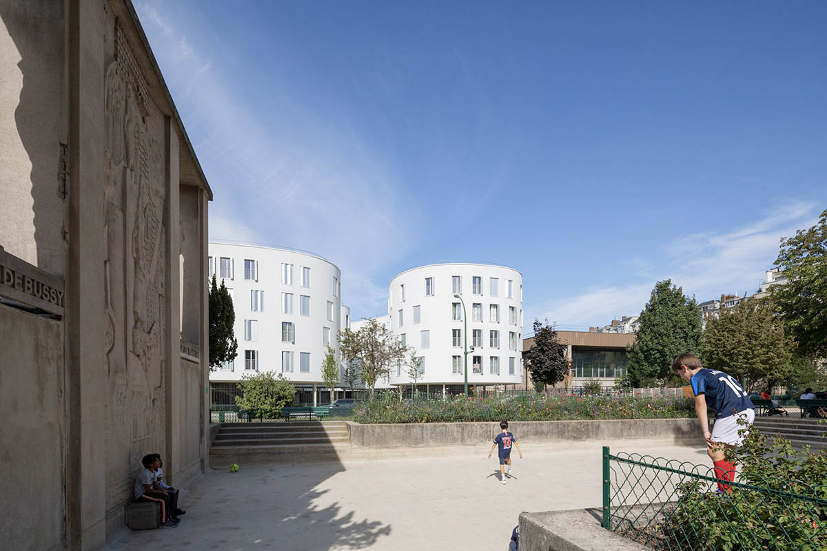SANAA's social housing complex composed of organic forms in Paris photographed by Vincent Hecht